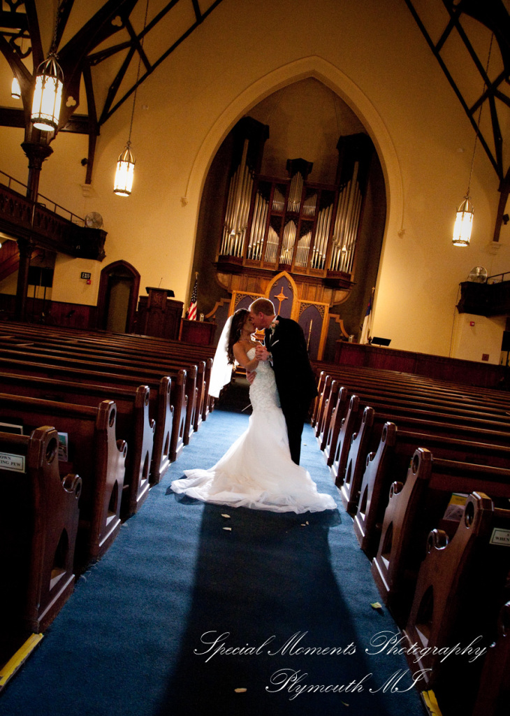 Elizabeth & Scott at The First Congregational Church Ann Arbor MI wedding photography