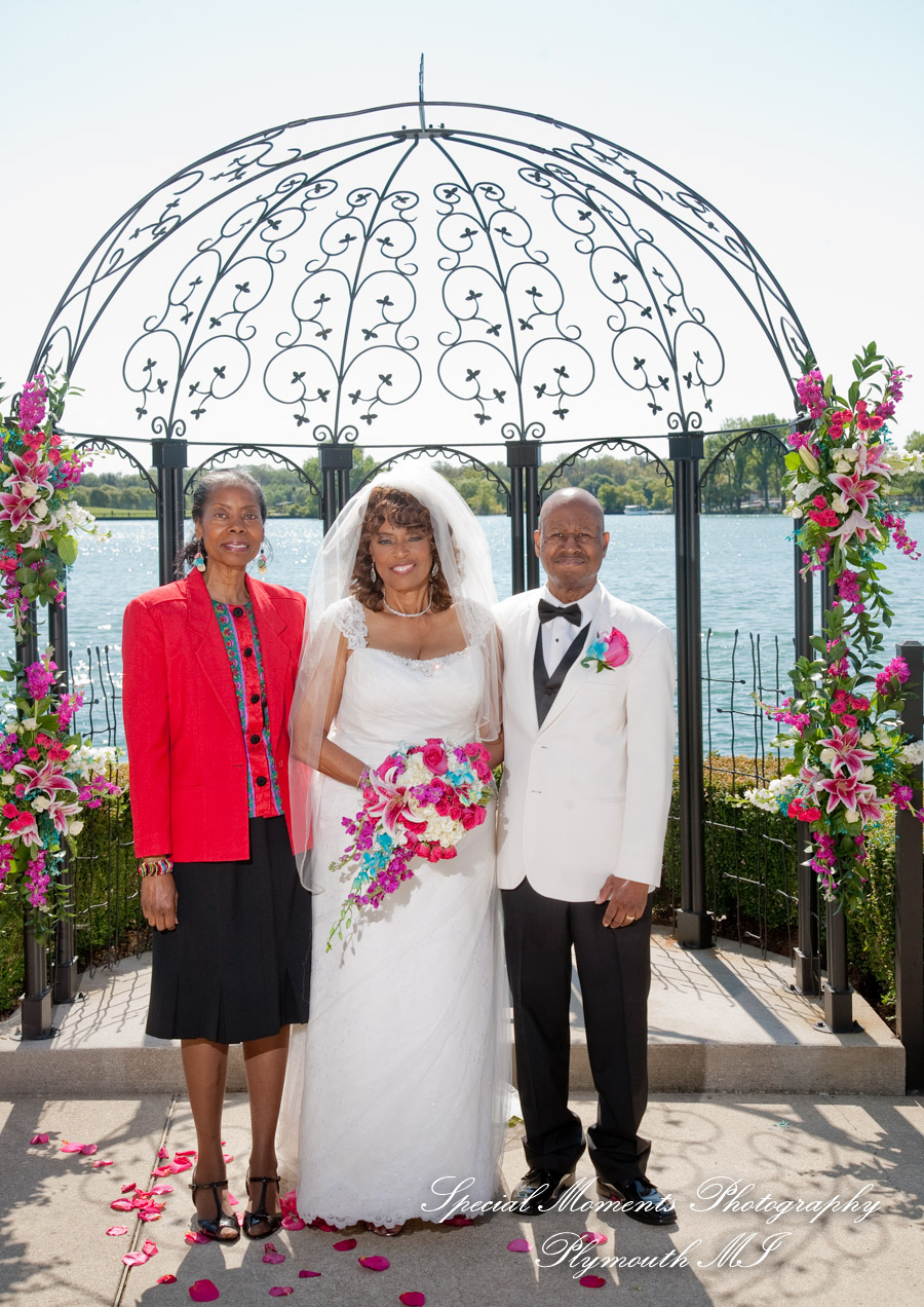 Barbara & Frederick at Roostertail Detroit MI wedding photography