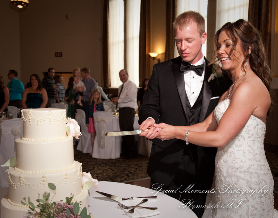 Elizabeth & Scott at St. John’s Resort Provincial Ballroom Plymouth MI wedding photography