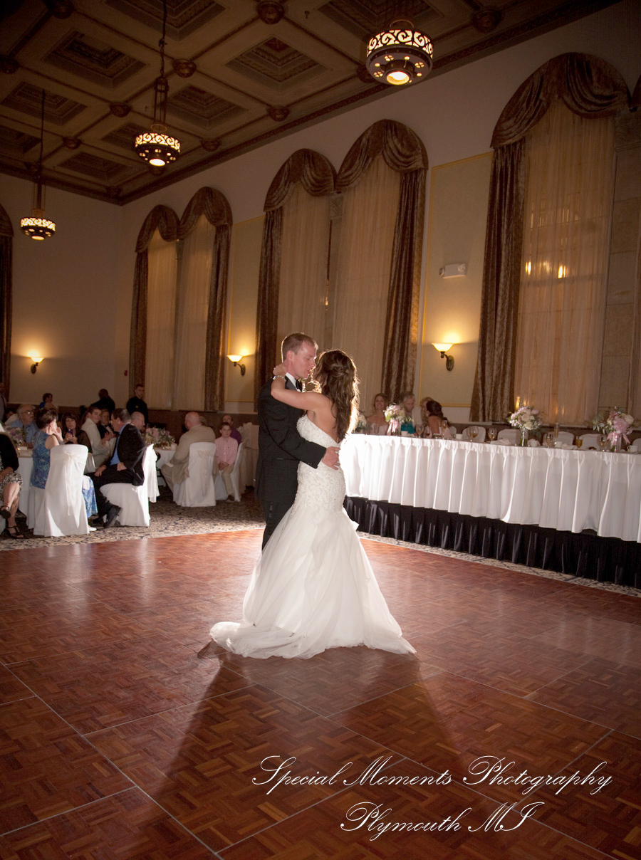 Elizabeth & Scott at St. John’s Resort Provincial Ballroom Plymouth MI wedding photography