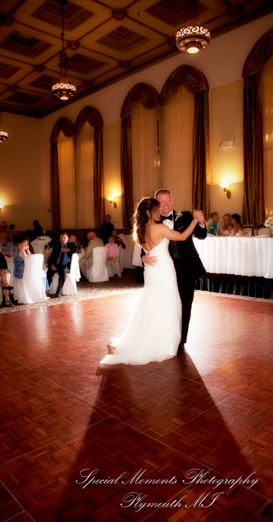 Elizabeth & Scott at St. John’s Resort Provincial Ballroom Plymouth MI wedding photography