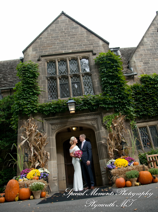 Amanda & Greg at Edsel & Eleanor Ford Gate House Grosse Pointe Shores MI wedding photography