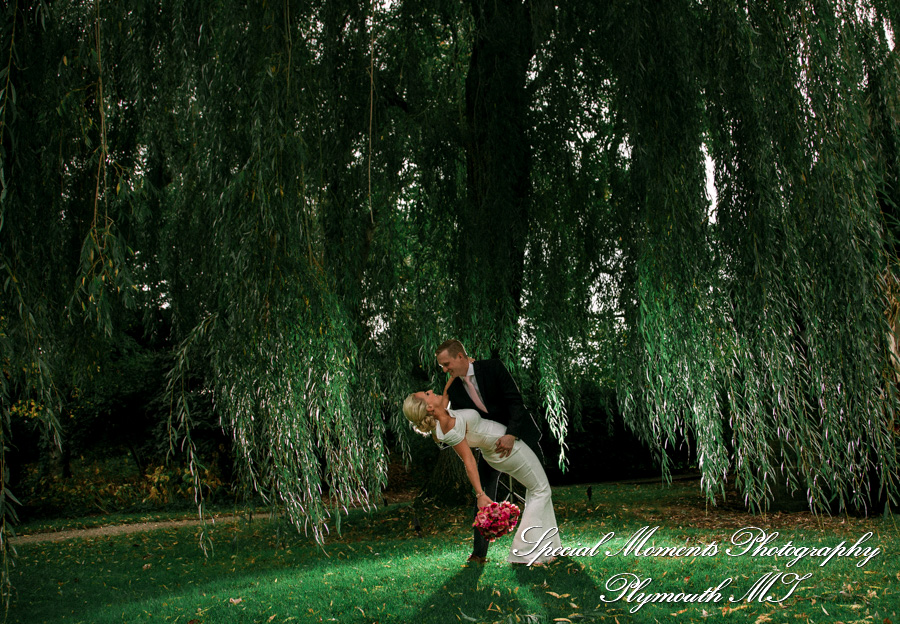 Amanda & Greg at Edsel & Eleanor Ford Gate House Grosse Pointe Shores MI wedding photography