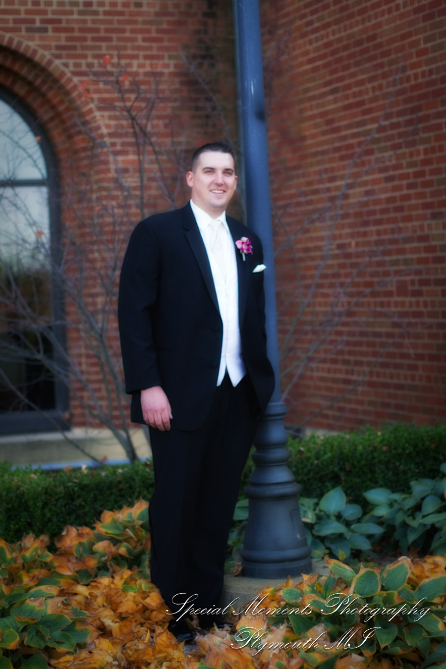 Inn at St. John's Chapel Plymouth MI wedding photograph