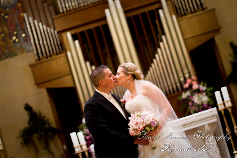 Inn at St. John's Chapel Plymouth MI wedding photograph