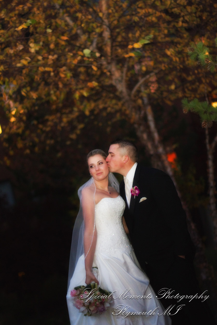 Inn at St. John's Atrium Plymouth MI wedding photograph