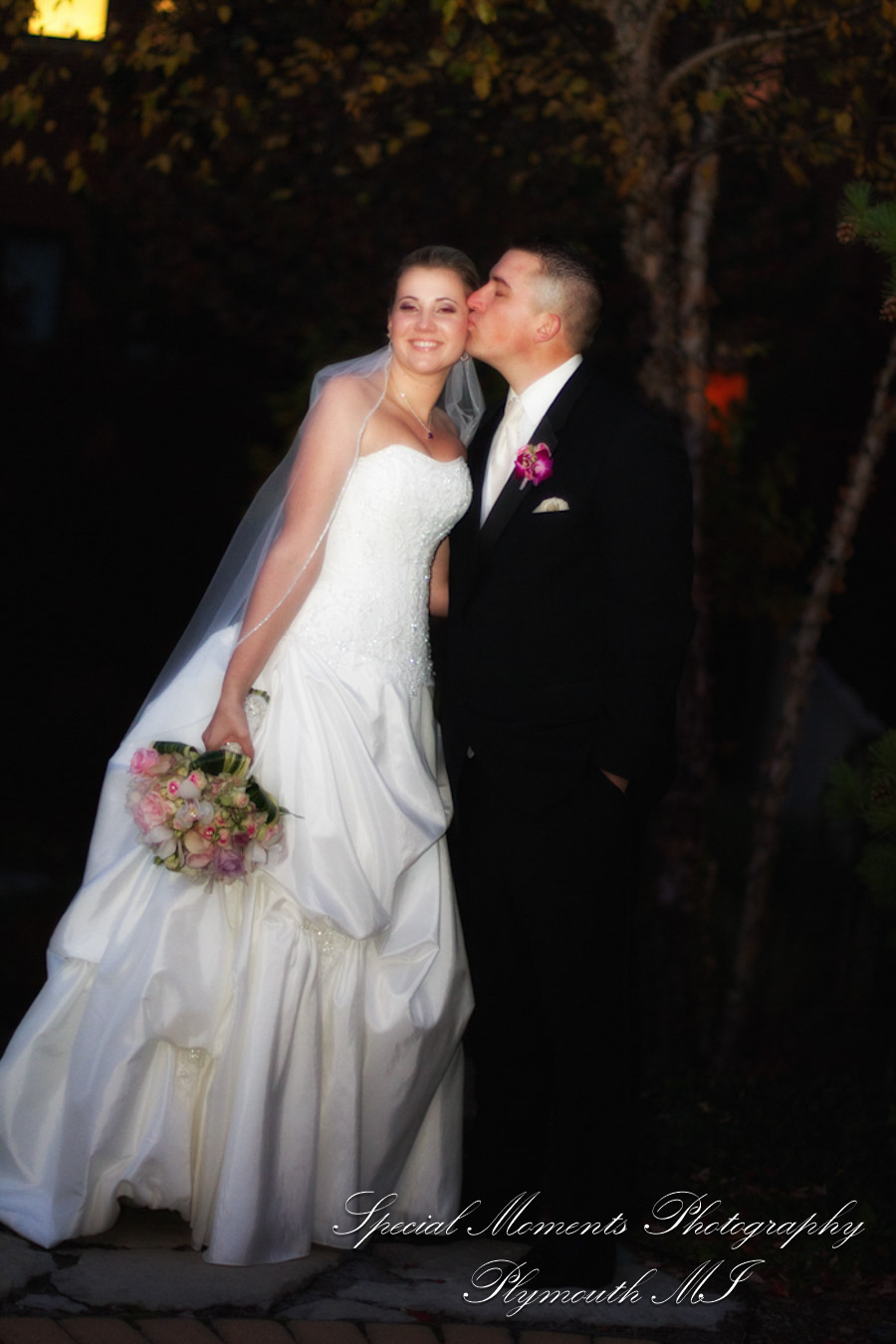 Inn at St. John's Atrium Plymouth MI wedding photograph