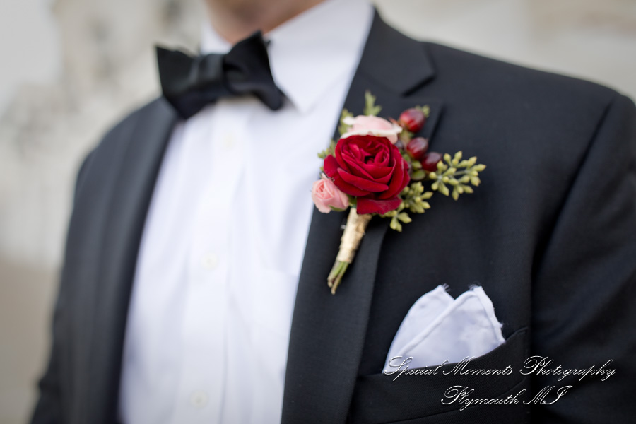 Detroit Institute of Arts MI wedding photograph
