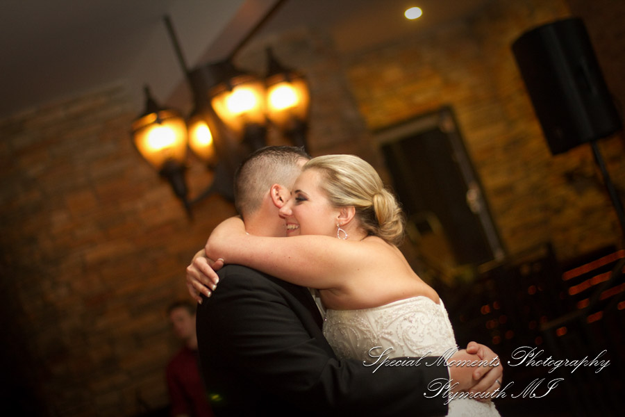 Inn at St. John's Atrium Plymouth MI wedding photograph
