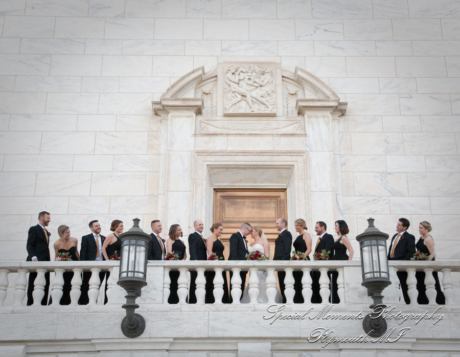 Detroit Institute of Arts MI wedding photograph