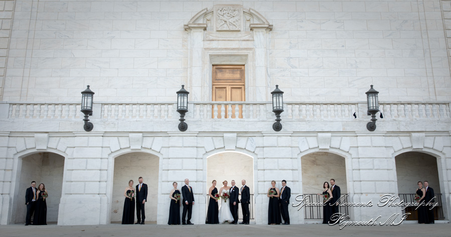 Detroit Institute of Arts MI wedding photograph