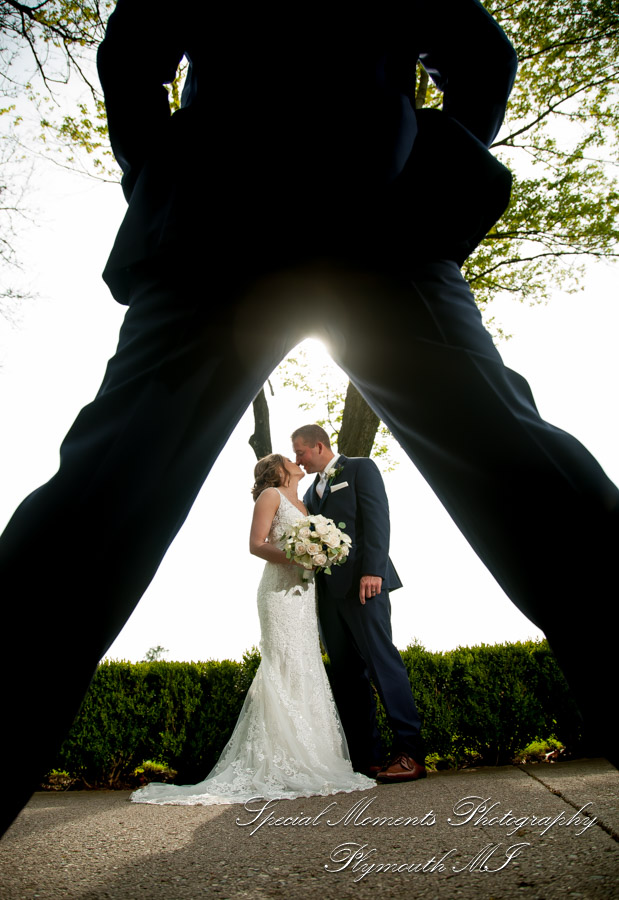 Janelle & Jay at Indianwood Golf & Country Club Lake Orion MI wedding photograph