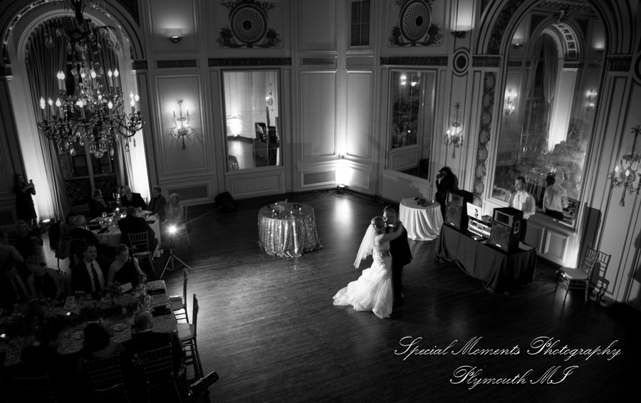 Colony Club Detroit MI wedding photograph
