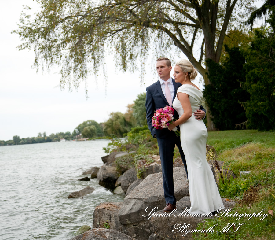 Amanda & Greg at Edsel & Eleanor Ford Gate House Grosse Pointe Shores MI wedding photography