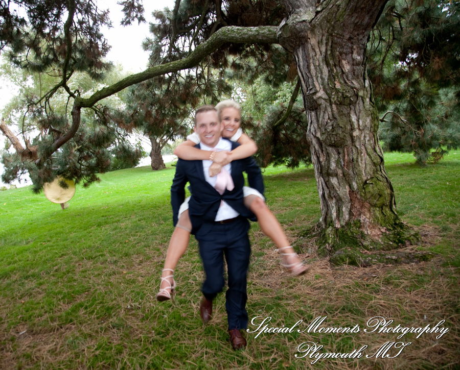 Amanda & Greg at Edsel & Eleanor Ford Gate House Grosse Pointe Shores MI wedding photography