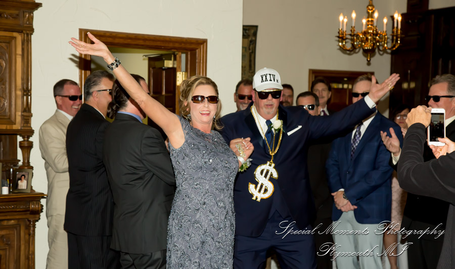 Janelle & Jay at Indianwood Golf & Country Club Lake Orion MI wedding photograph