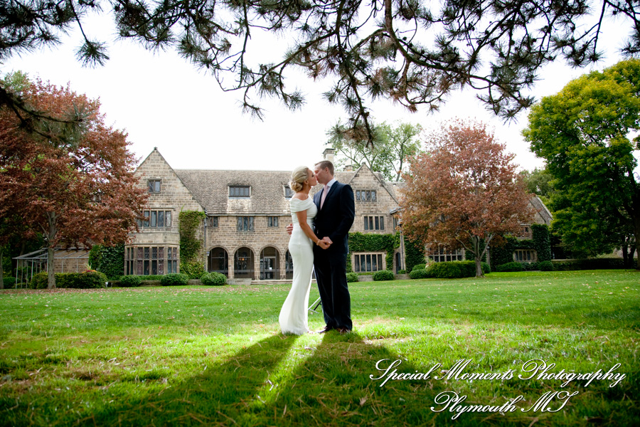 Amanda & Greg at Edsel & Eleanor Ford Gate House Grosse Pointe Shores MI wedding photography