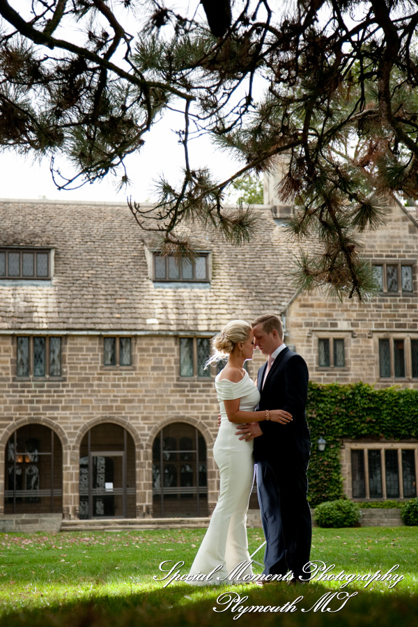 Amanda & Greg at Edsel & Eleanor Ford Gate House Grosse Pointe Shores MI wedding photography