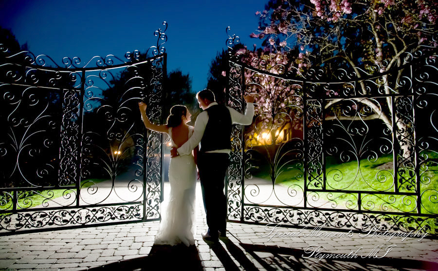 Janelle & Jay at Indianwood Golf & Country Club Lake Orion MI wedding photograph