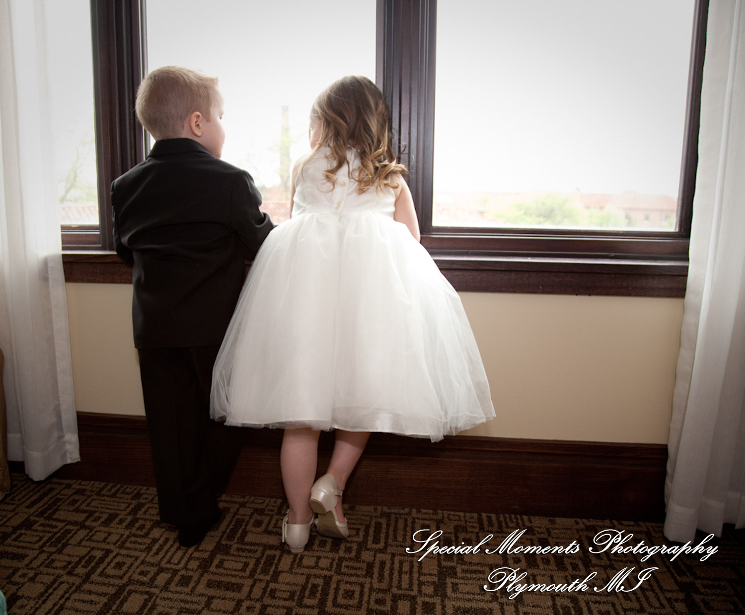Elizabeth & Scott at First Congregational Church Ann Arbor MI wedding photography