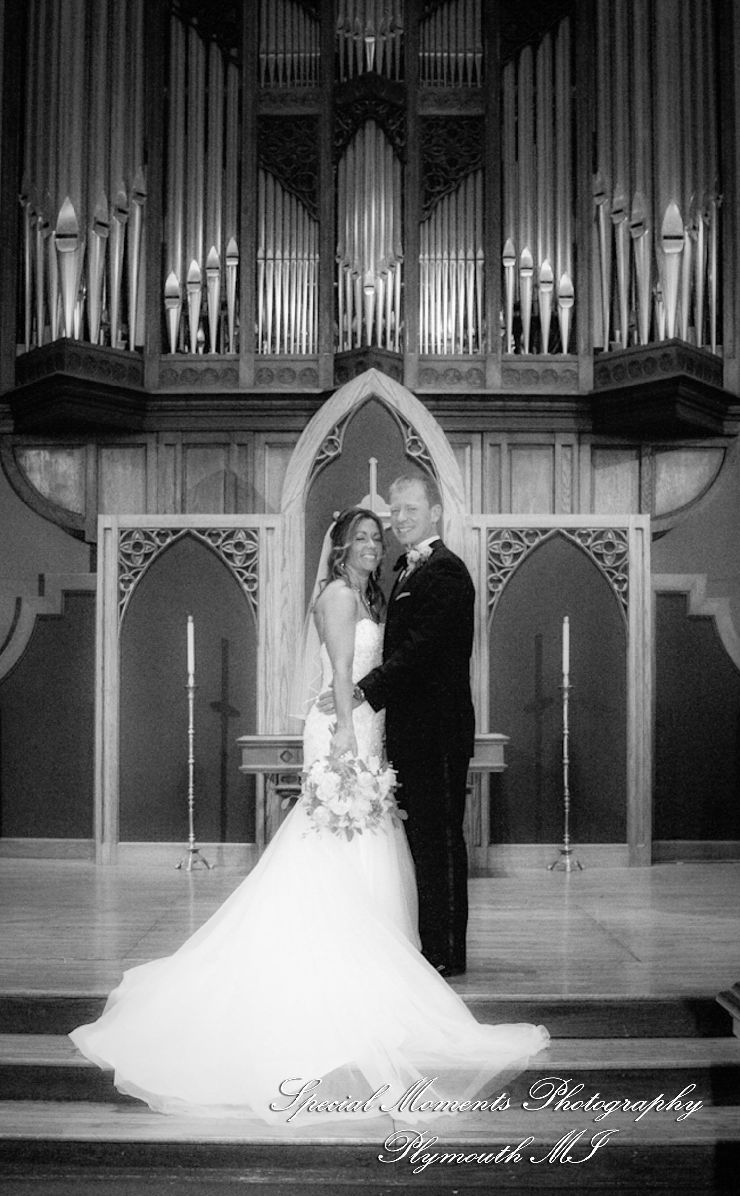 Elizabeth & Scott at First Congregational Church Ann Arbor MI wedding photography