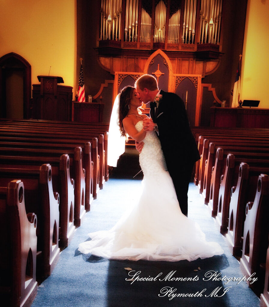 Elizabeth & Scott at First Congregational Church Ann Arbor MI wedding photography