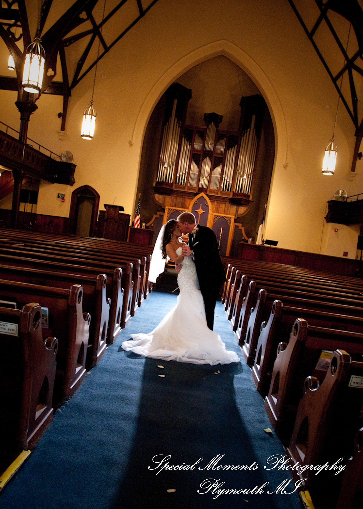Elizabeth & Scott at First Congregational Church Ann Arbor MI wedding photography