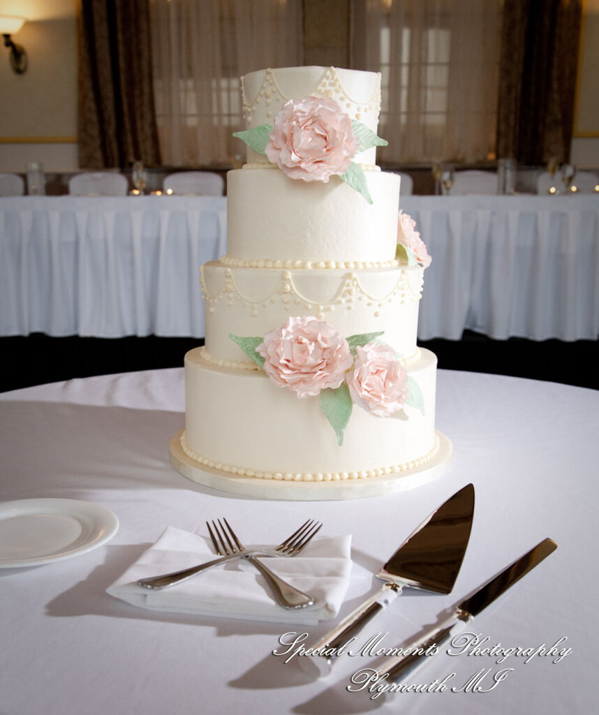 Elizabeth & Scott at St. John's Resort Ballroom Plymouth MI wedding photography