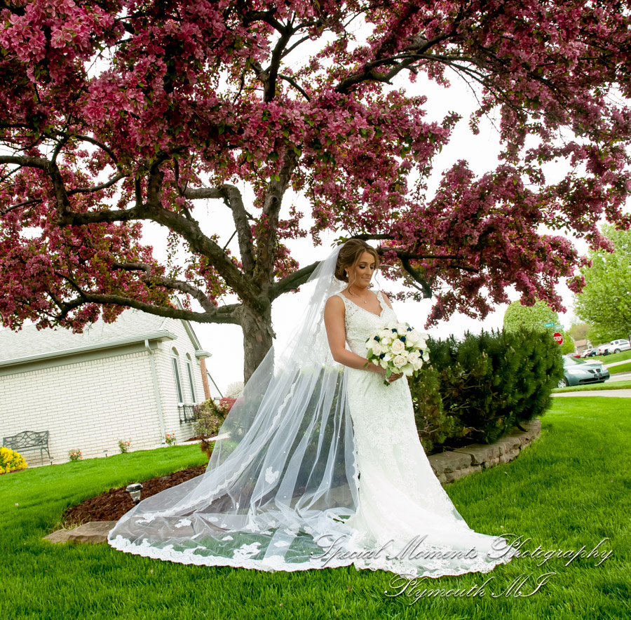 Janelle & Jay at St. Kieran Catholic Church Shelby Twp. MI wedding photograph