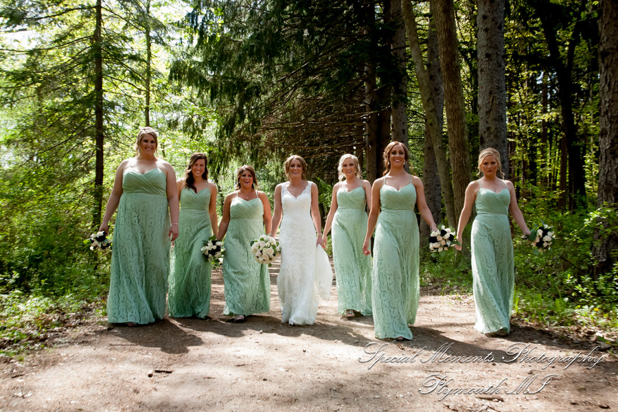 Janelle & Jay at Indianwood Golf & Country Club Lake Orion MI wedding photograph