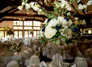 Janelle & Jay at Indianwood Golf & Country Club Lake Orion MI wedding photograph