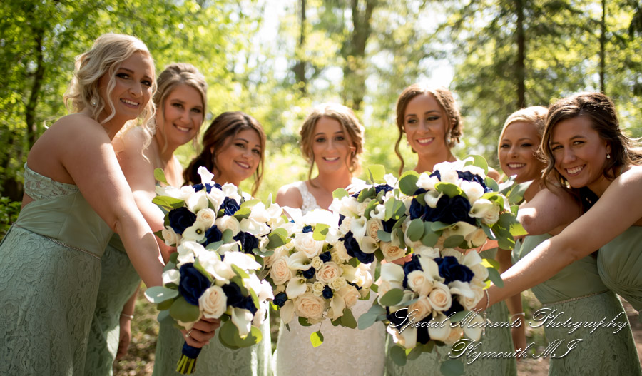 Janelle & Jay at Indianwood Golf & Country Club Lake Orion MI wedding photograph