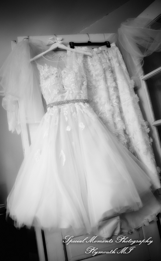 Kings Court Castle Lake Orion MI wedding photograph