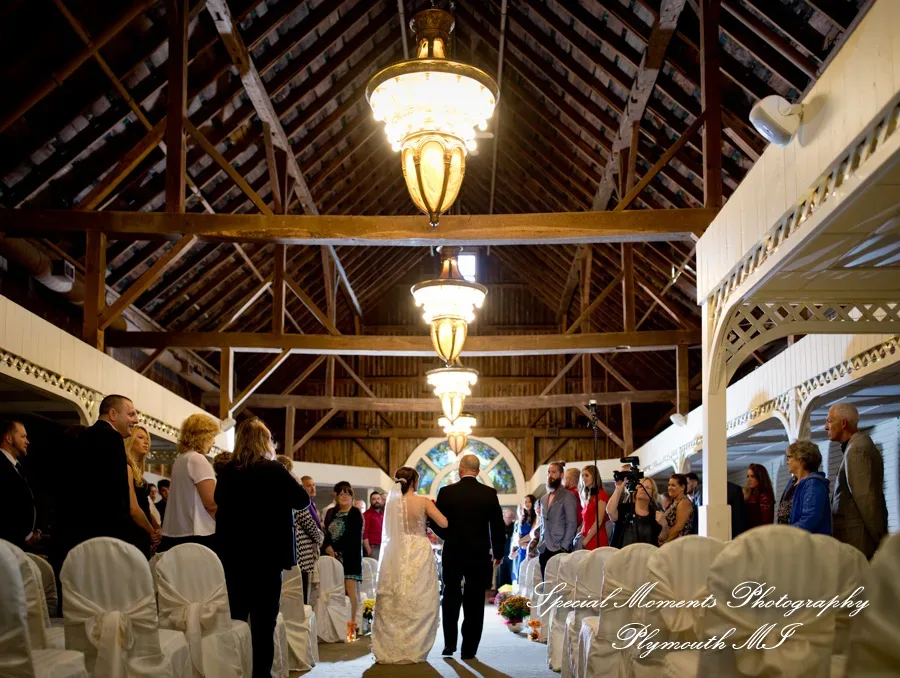 Kings Court Castle Lake Orion MI wedding photograph