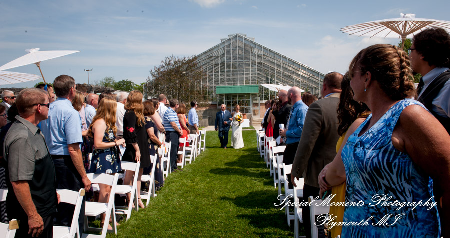 Jamie & Craig at Matthaei Botanical Gardens Ann Arbor MI wedding photography