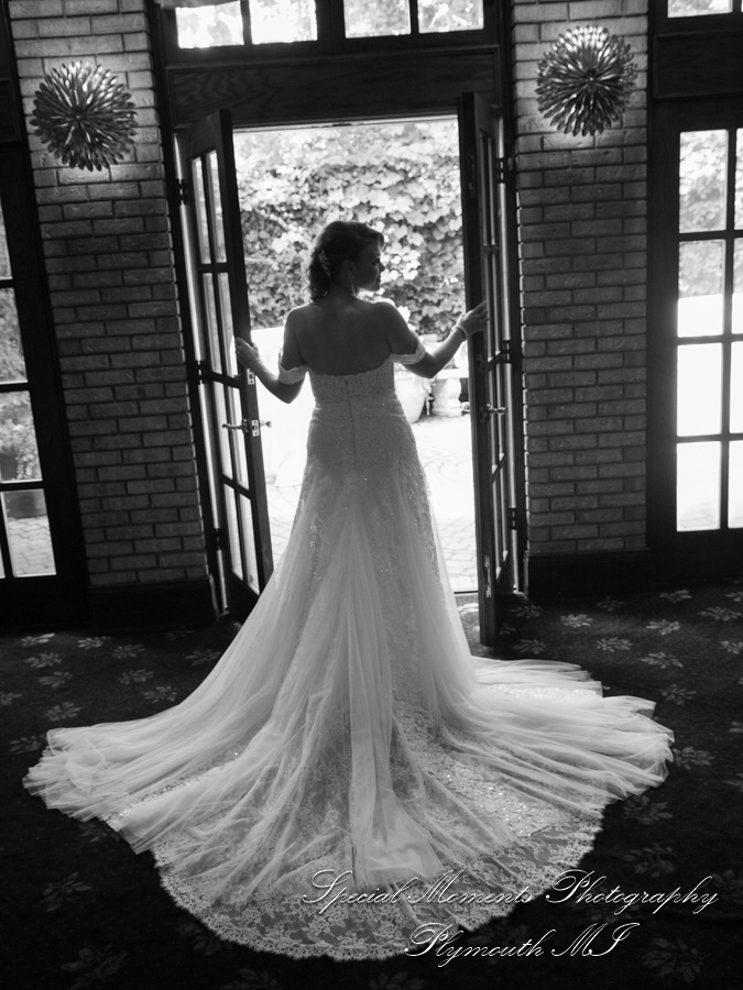 Sara & Harold at Cafe Cortina Farmington Hills MI wedding photography