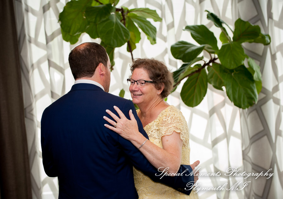 Jamie & Craig at Zingerman Grayline Ann Arbor MI wedding photography