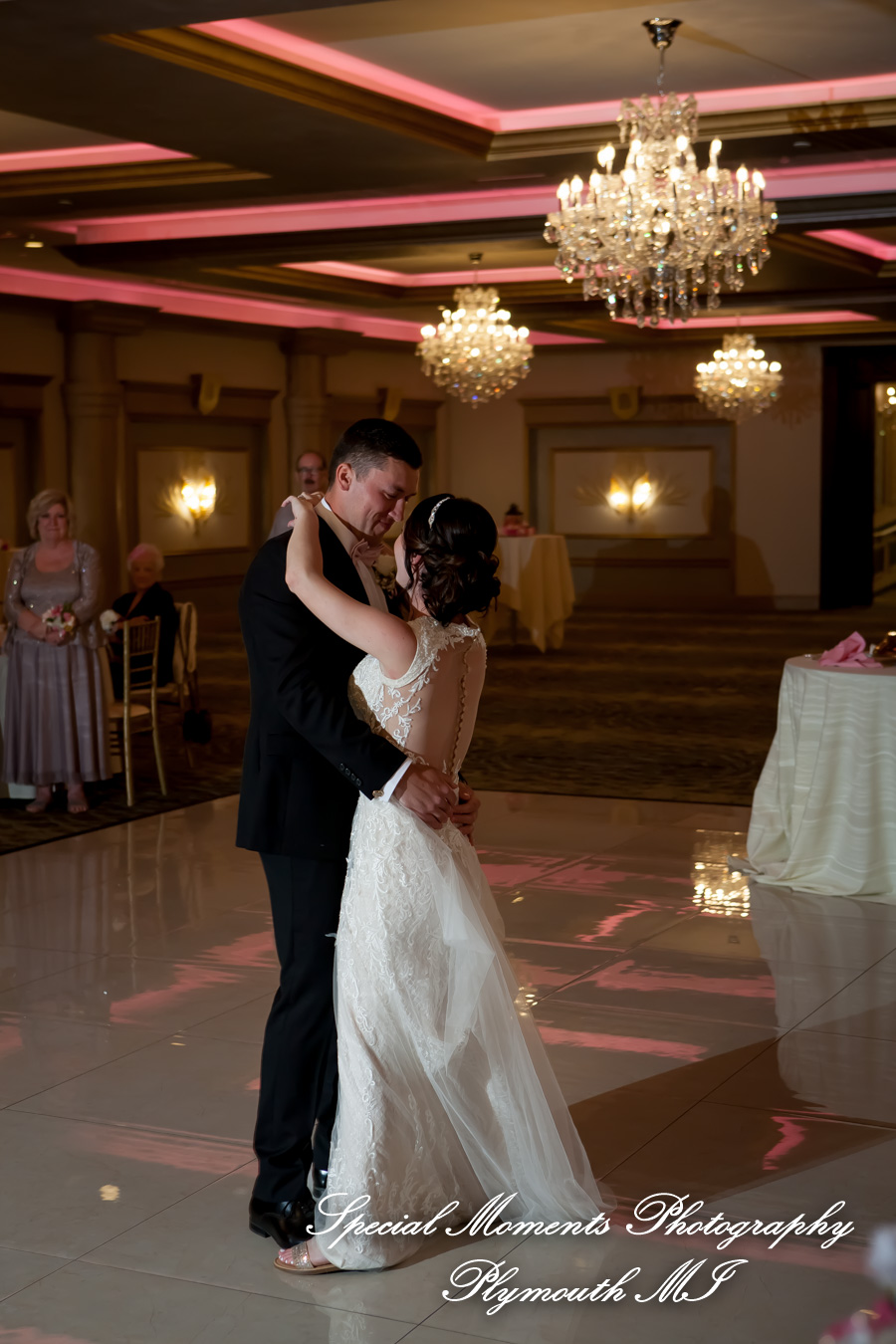Reagan & Logan at Bentley Banquet Center Wyandotte MI wedding photography