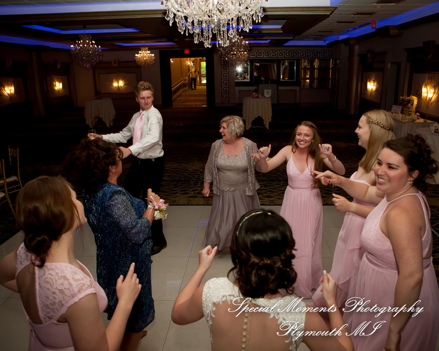 Reagan & Logan at Bentley Banquet Center Wyandotte MI wedding photography