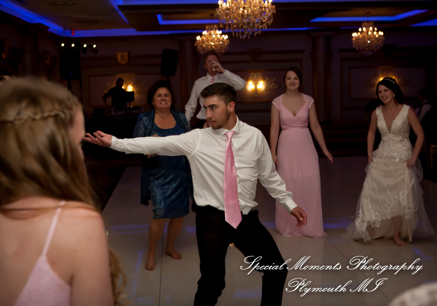 Reagan & Logan at Bentley Banquet Center Wyandotte MI wedding photography