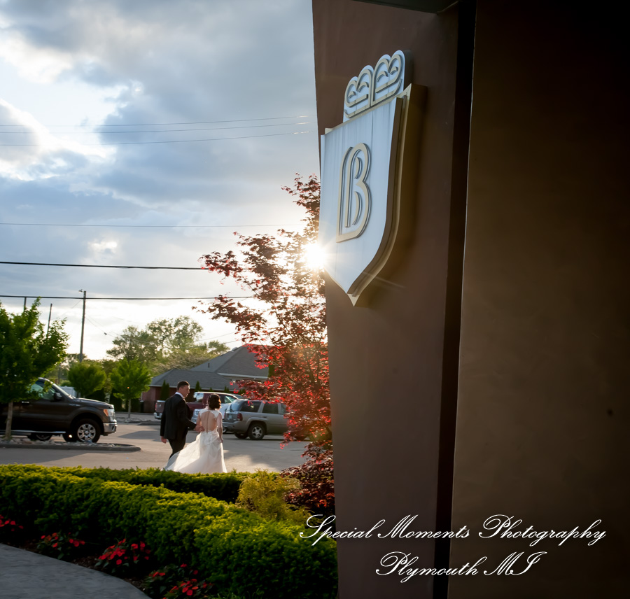 Reagan & Logan at Bentley Banquet Center Wyandotte MI wedding photography