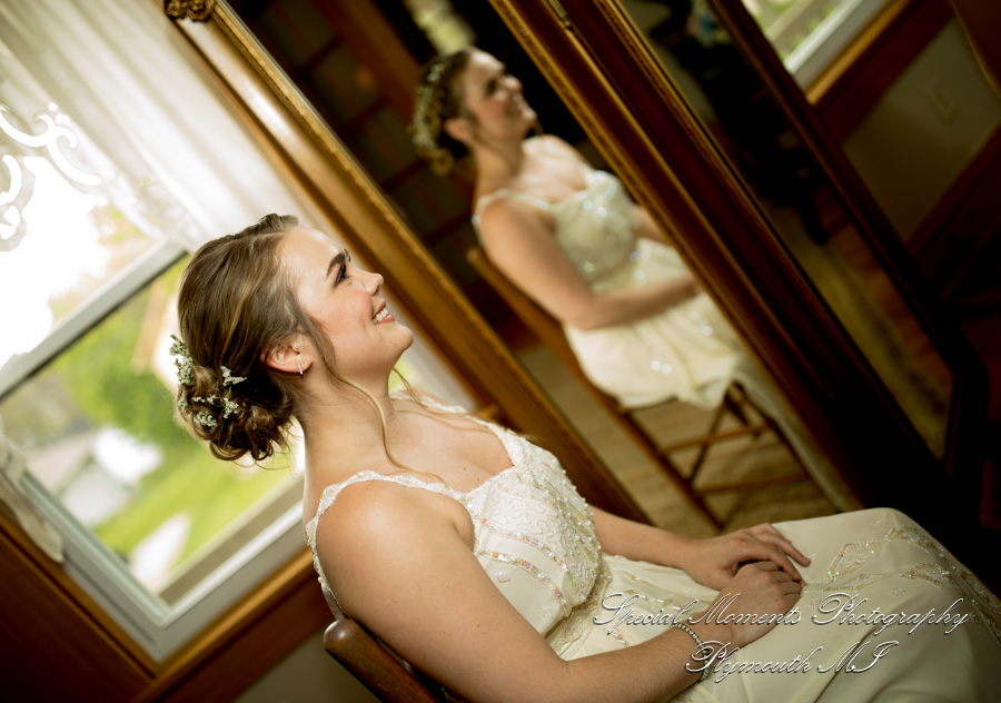 Lauren & Gabriel at Wellers Saline MI wedding photography