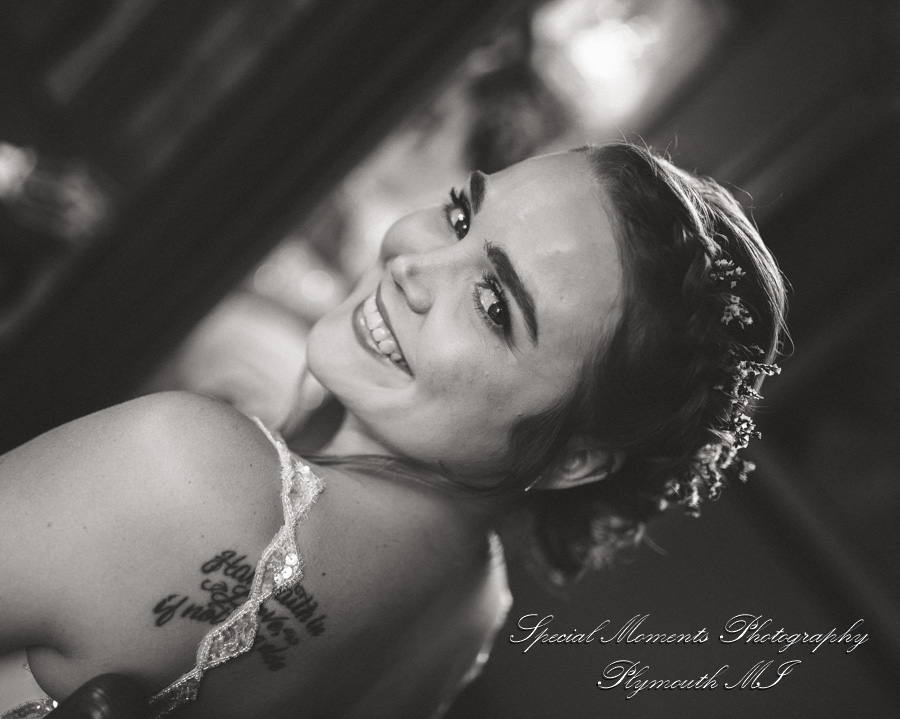 Lauren & Gabriel at Wellers Saline MI wedding photography