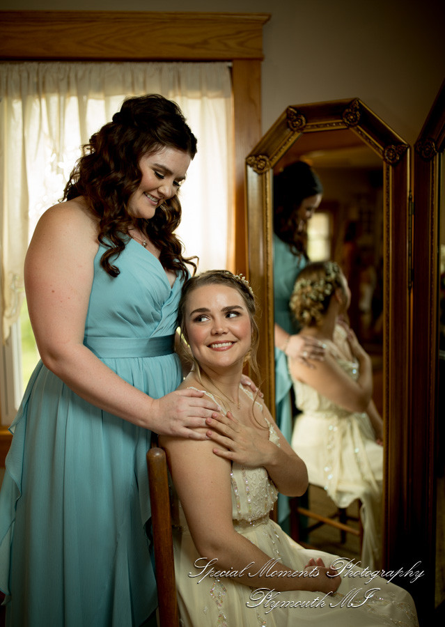 Lauren & Gabriel at Wellers Saline MI wedding photography