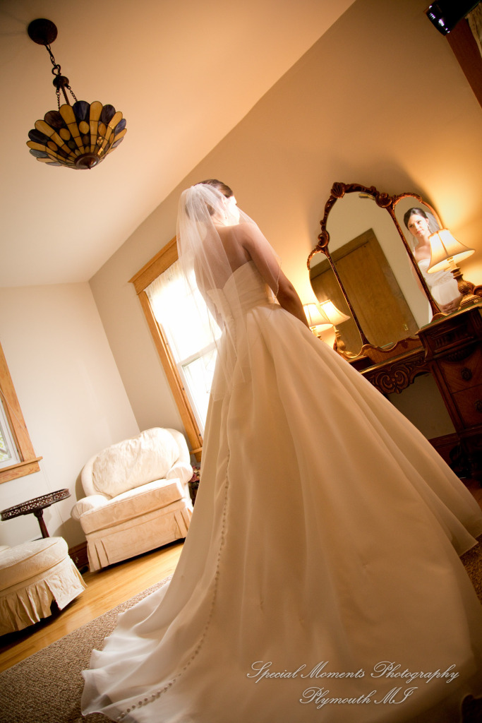 Laura & Chris at Wellers East Garden Saline MI wedding photography