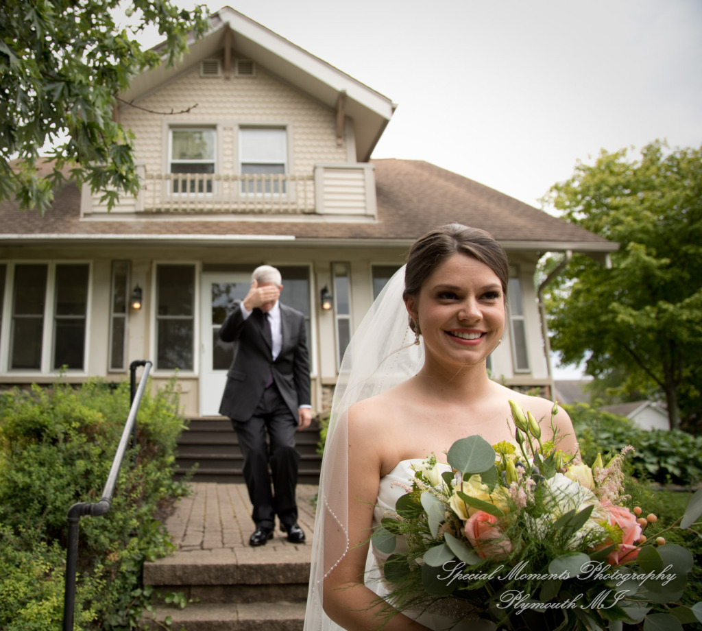 Laura & Chris at Wellers East Garden Saline MI wedding photography