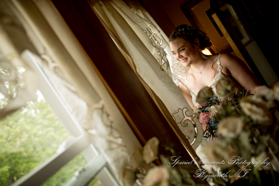 Lauren & Gabriel at Wellers Saline MI wedding photography