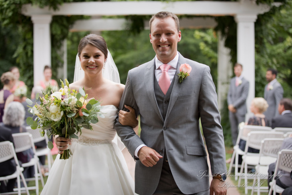 Laura & Chris at Wellers East Garden Saline MI wedding photography