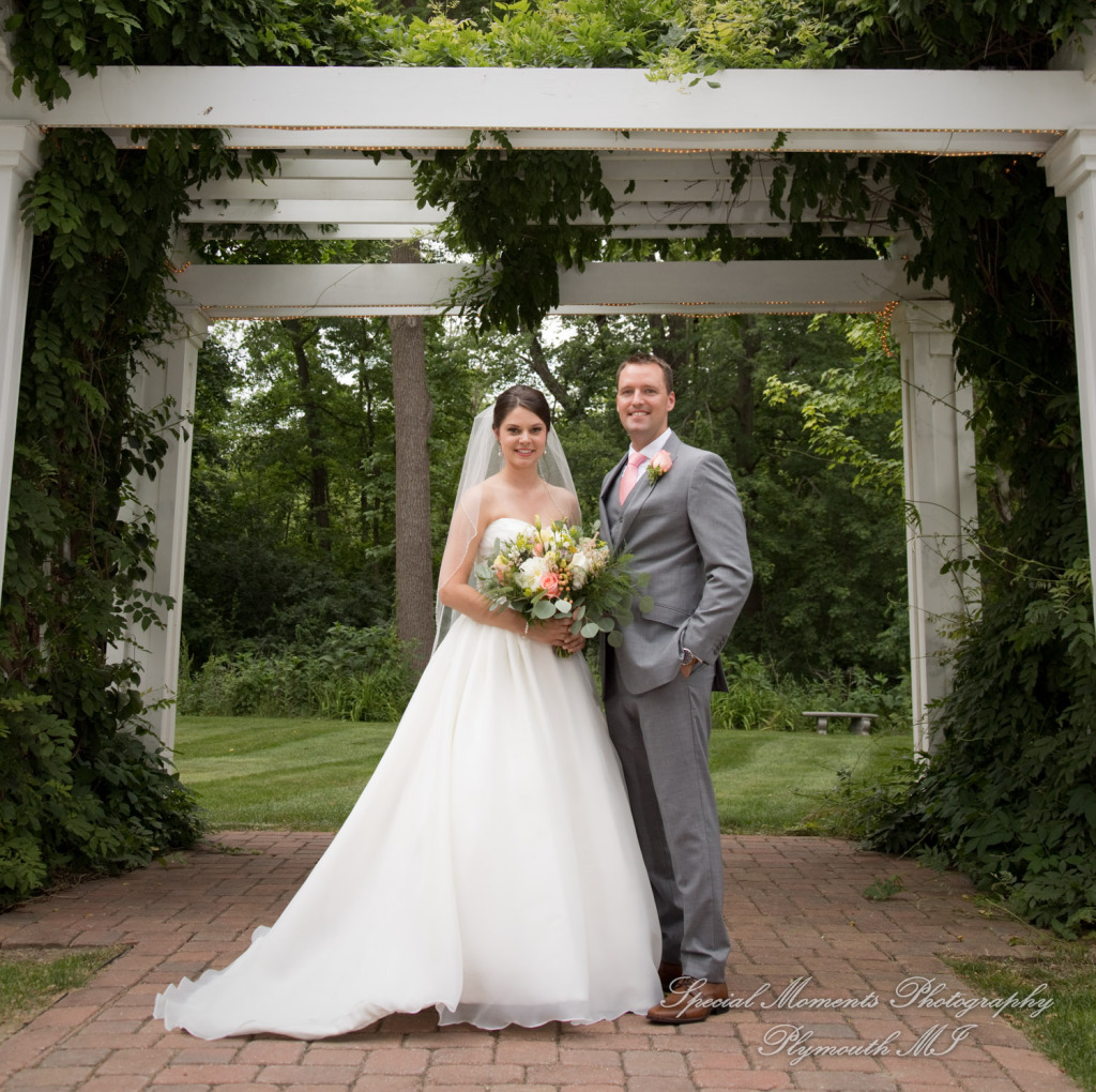 Laura & Chris at Wellers East Garden Saline MI wedding photography