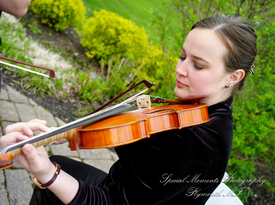 Lauren & Gabriel at Wellers Saline MI wedding photography